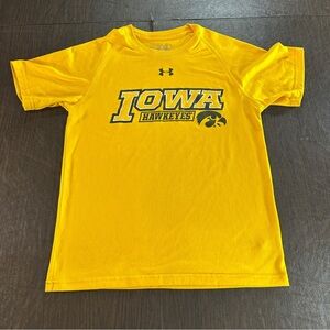Under Armour Iowa Hawkeyes Yellow T-shirt Sz Youth L